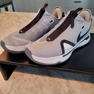 Nike Sneakers PG4, barley worn, Size 11